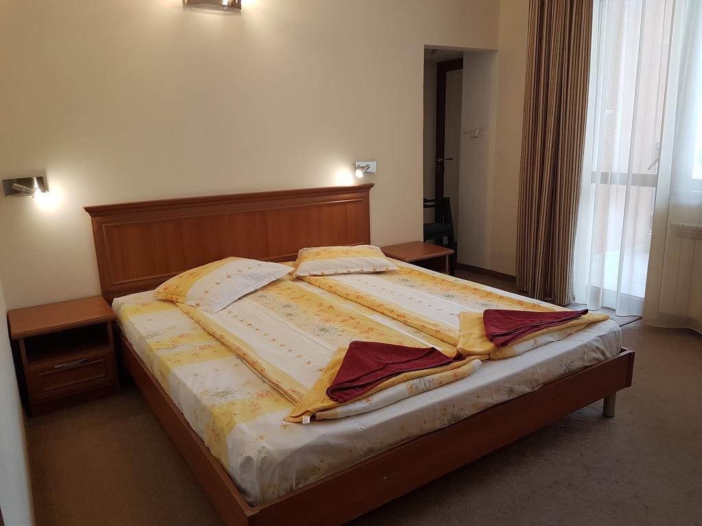 Guest House Markovi Aheloy Buitenkant foto