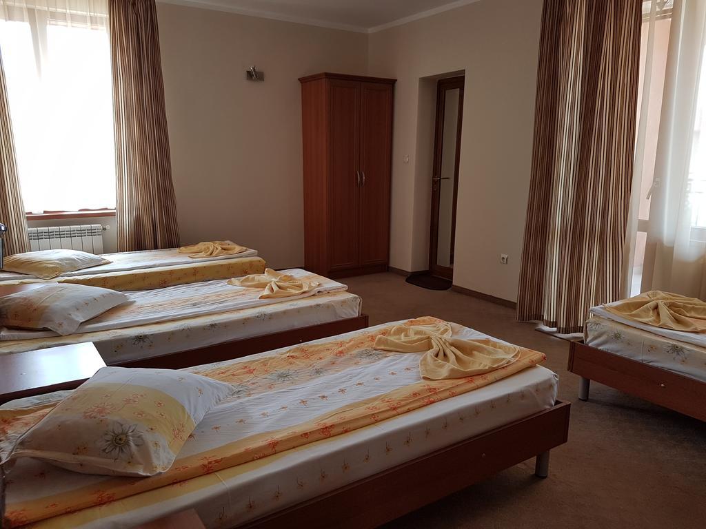 Guest House Markovi Aheloy Buitenkant foto